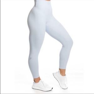 P’tula Mayra Plush Legging 23” - Cloud Blue